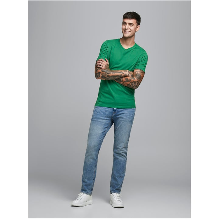 Koop Jack & Jones uni t-shirt ronde hals Groen voor slechts  € 12,99 bij Henk ter Horst herenmode