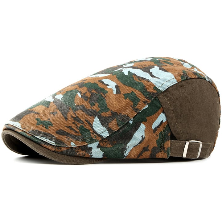Stoere pet met camouflage print Bruin
